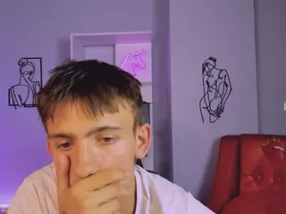 tobi-yours's Live Sex Cam Show
