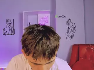 tobi-yours's Live Sex Cam Show