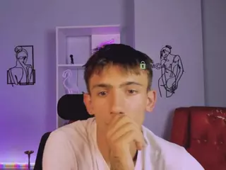 tobi-yours's Live Sex Cam Show