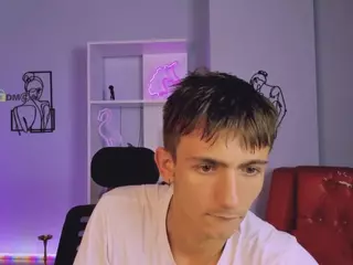 tobi-yours's Live Sex Cam Show