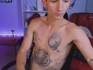 tobi-yours's Live Sex Cam Show