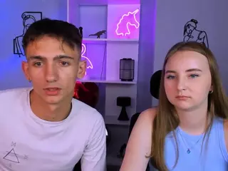 tobi-yours's Live Sex Cam Show