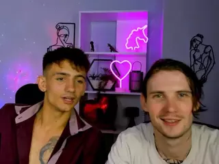tobi-yours's Live Sex Cam Show