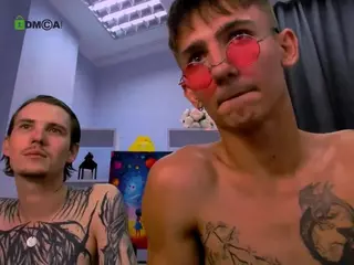 tobi-yours's Live Sex Cam Show