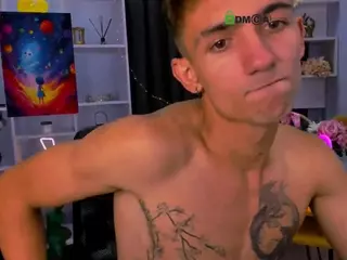 tobi-yours's Live Sex Cam Show