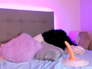 xshantalwettx's Live Sex Cam Show