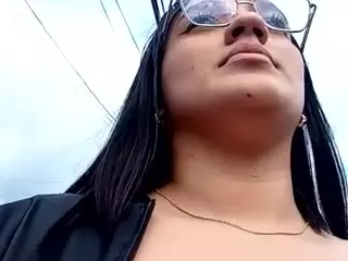xshantalwettx's Live Sex Cam Show