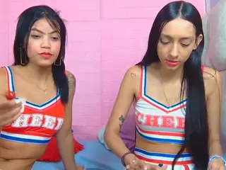 Antonella and my sexy friends's Live Sex Cam Show