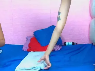 Antonella and my sexy friends's Live Sex Cam Show