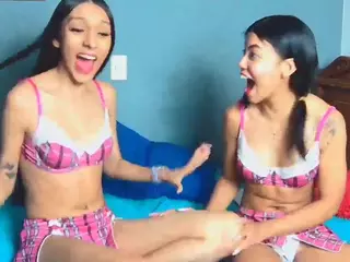 Antonella and my sexy friends's Live Sex Cam Show