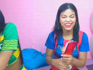 Antonella and my sexy friends's Live Sex Cam Show