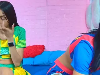 Antonella and my sexy friends's Live Sex Cam Show
