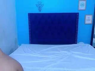 bigtitss-milf's Live Sex Cam Show