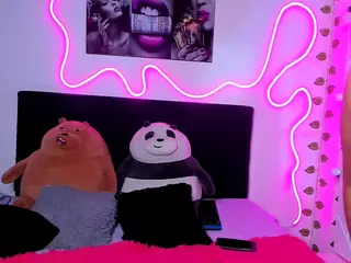 BOMBONSTH's Live Sex Cam Show