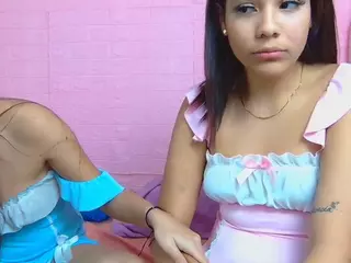 Brenda and my sexy friends's Live Sex Cam Show