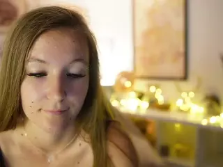 ClarraSweet's Live Sex Cam Show