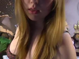 CrystallPaws's Live Sex Cam Show