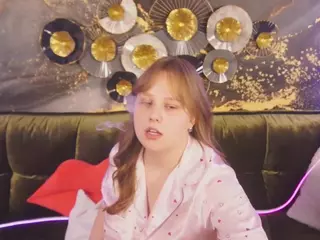 CrystallPaws's Live Sex Cam Show