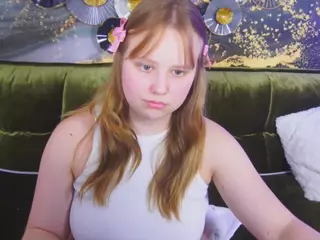 CrystallPaws's Live Sex Cam Show