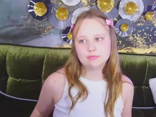 CrystallPaws's Live Sex Cam Show
