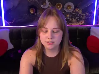 CrystallPaws's Live Sex Cam Show