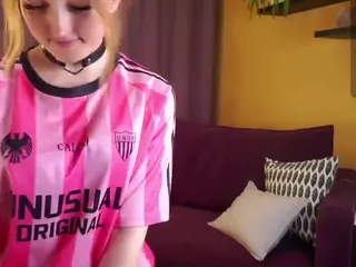 DevonaHarn's Live Sex Cam Show