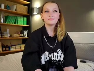 DevonaHarn's Live Sex Cam Show