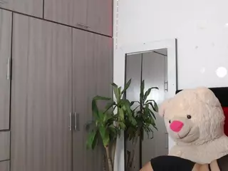 dulcesky12's Live Sex Cam Show