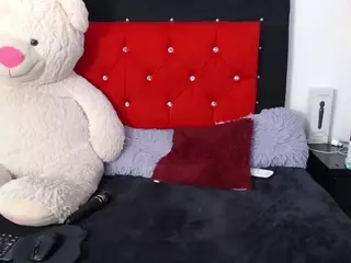 dulcesky12's Live Sex Cam Show