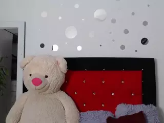dulcesky12's Live Sex Cam Show