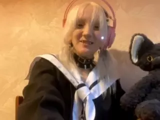 EdithaFort's Live Sex Cam Show