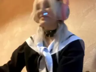 EdithaFort's Live Sex Cam Show