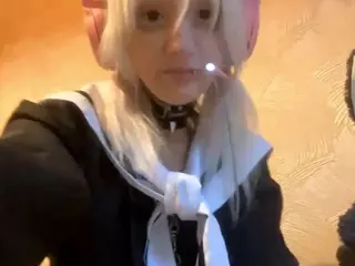 EdithaFort's Live Sex Cam Show