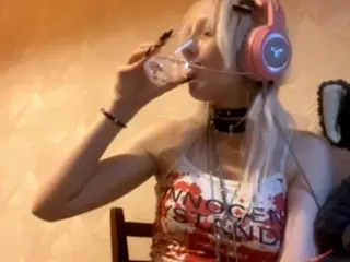 EdithaFort's Live Sex Cam Show