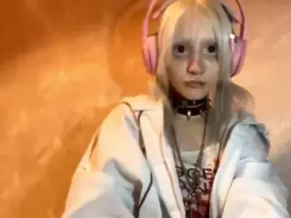 EdithaFort's Live Sex Cam Show