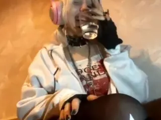 EdithaFort's Live Sex Cam Show