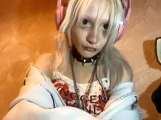 EdithaFort's Live Sex Cam Show