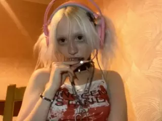 EdithaFort's Live Sex Cam Show