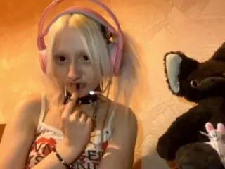 EdithaFort's Live Sex Cam Show