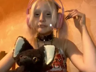 EdithaFort's Live Sex Cam Show