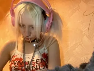 EdithaFort's Live Sex Cam Show