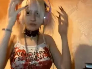 EdithaFort's Live Sex Cam Show