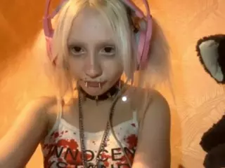 EdithaFort's Live Sex Cam Show