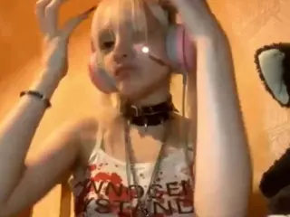 EdithaFort's Live Sex Cam Show