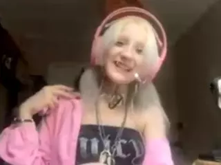 EdithaFort's Live Sex Cam Show