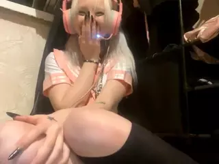 EdithaFort's Live Sex Cam Show