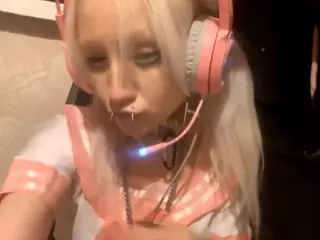 EdithaFort's Live Sex Cam Show