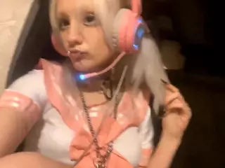 EdithaFort's Live Sex Cam Show