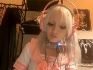 EdithaFort's Live Sex Cam Show