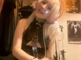 EdithaFort's Live Sex Cam Show